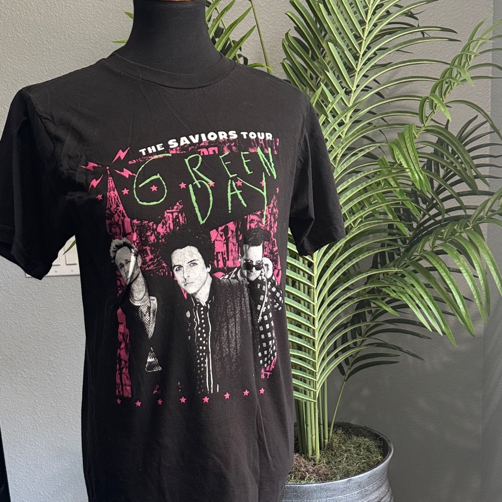 Green Day Concert 🎶 Black Graphic T-Shirt